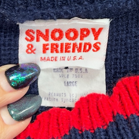 Snoopy & Friends Woodstock Peanuts Y2K Vintage Holiday Winter Cartoon Sweater - Picture 5 of 11